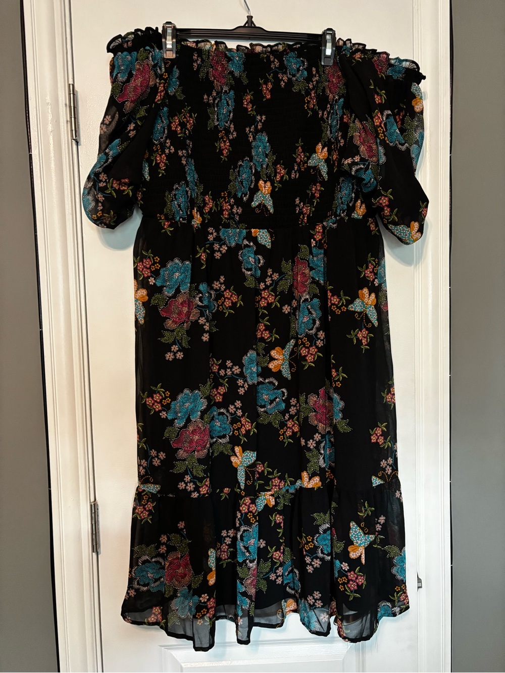Lauren Conrad Black dress with blue and red floral print size 2x